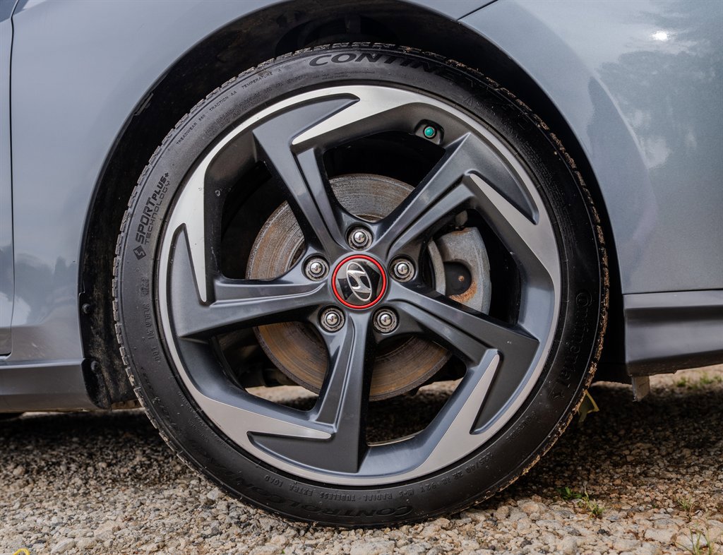 Used 2019 Hyundai Veloster Turbo Ultimate image 13