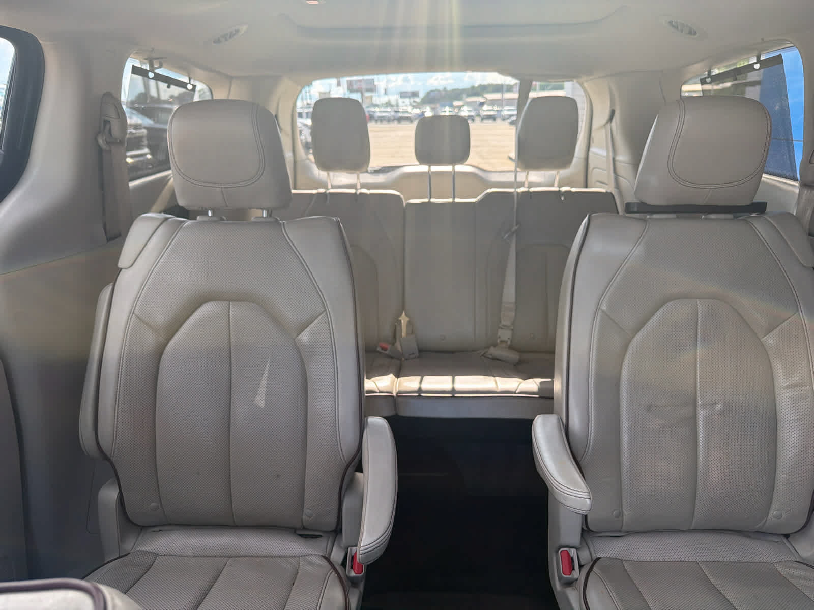 Used 2020 Chrysler Pacifica Limited FWD image 24