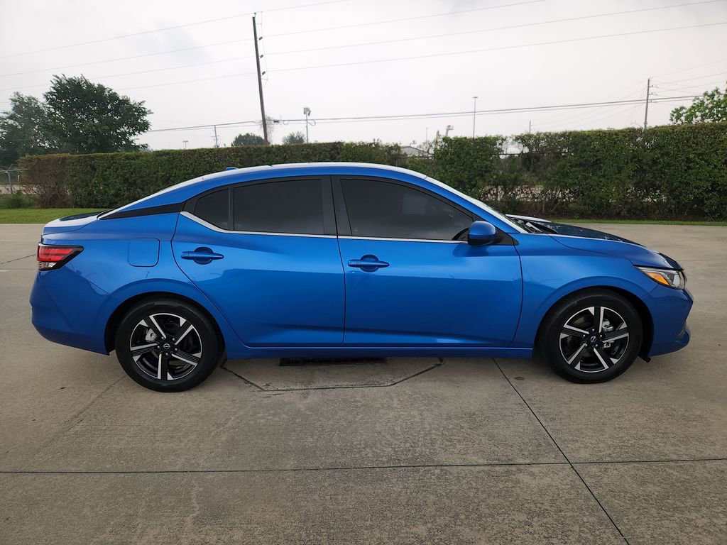Used 2023 Nissan Sentra SV w/ All-Weather Package FWD image 4