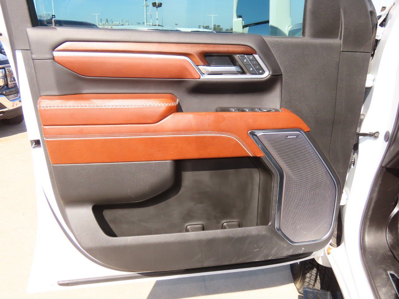 Used 2024 GMC Sierra 3500 Denali Ultimate AWD/4WD image 24
