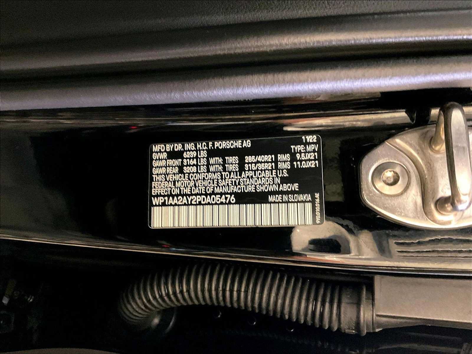 Certified 2023 Porsche Cayenne Platinum Edition AWD/4WD image 36