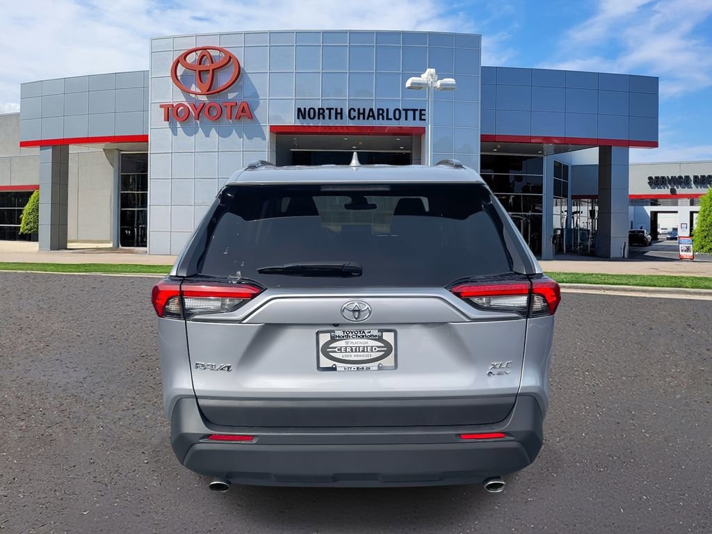 Used 2025 Toyota RAV4 XLE image 9