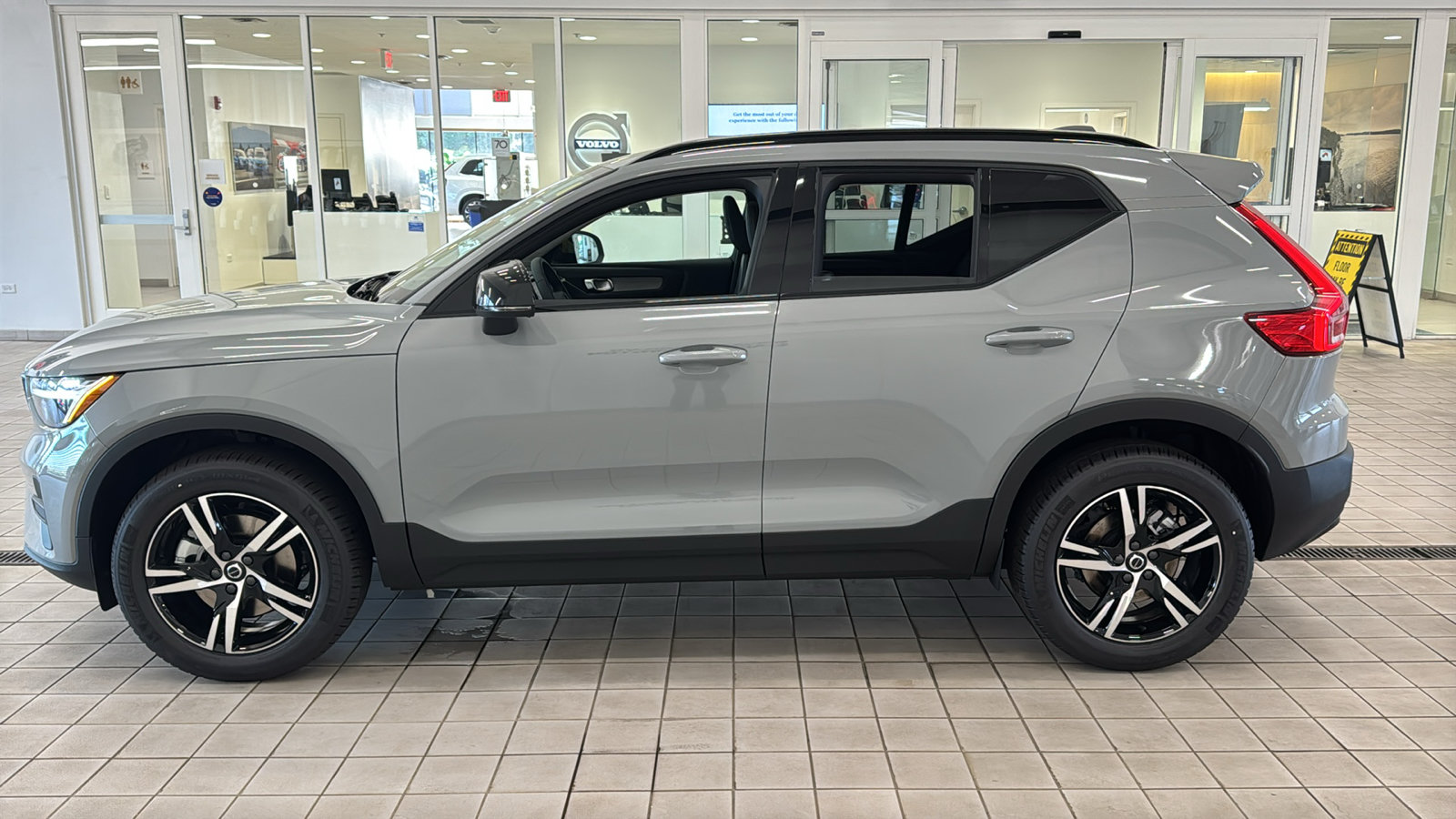 New 2026 Volvo XC40 B5 Core w/ Protection Package Premier AWD/4WD image 8