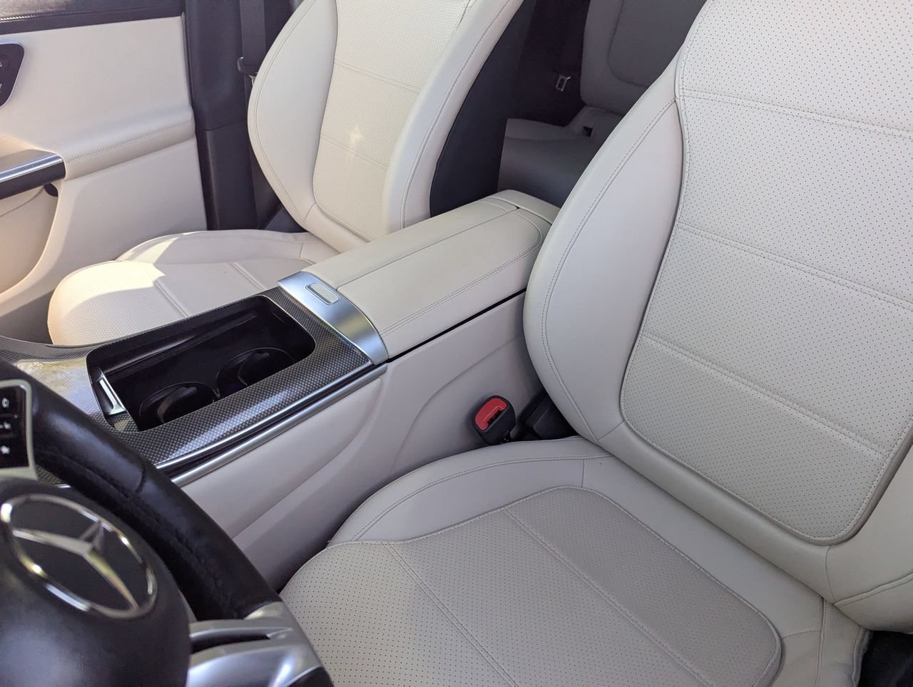 Used 2024 Mercedes-Benz GLC 300 4MATIC image 20