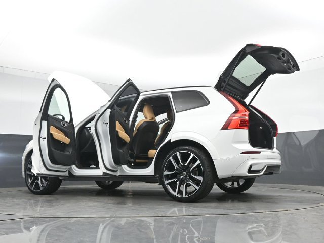 Used 2024 Volvo XC60 B5 Ultimate AWD/4WD image 67