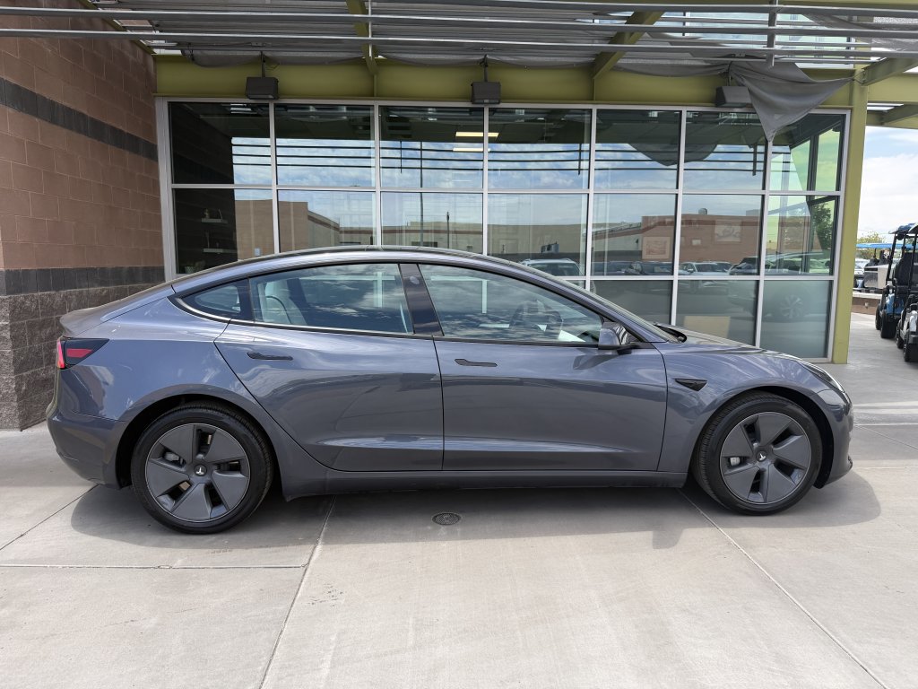 Used 2023 Tesla Model 3 Standard Range RWD image 9