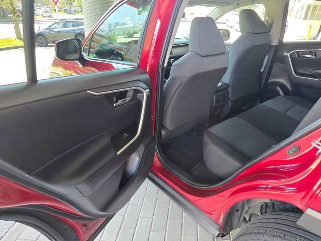 Used 2024 Toyota RAV4 XLE w/ Convenience Package AWD/4WD image 17