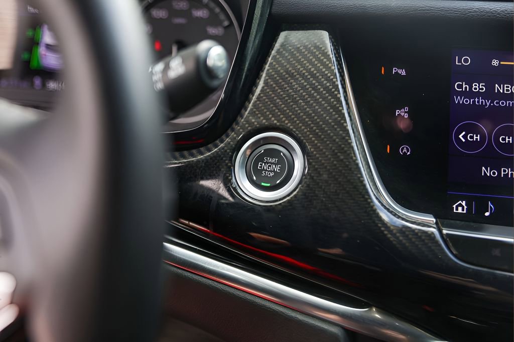 Certified 2024 Cadillac XT6 Sport w/ Technology Package AWD/4WD image 18