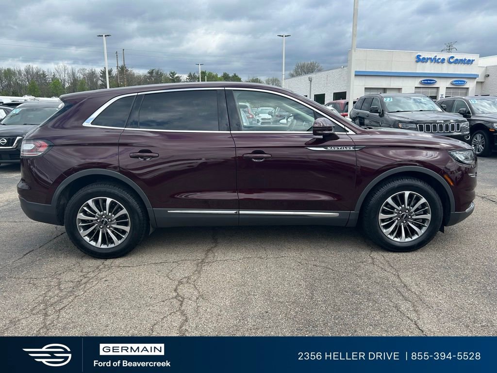 Used 2022 Lincoln Nautilus AWD w/ Premium Package image 9