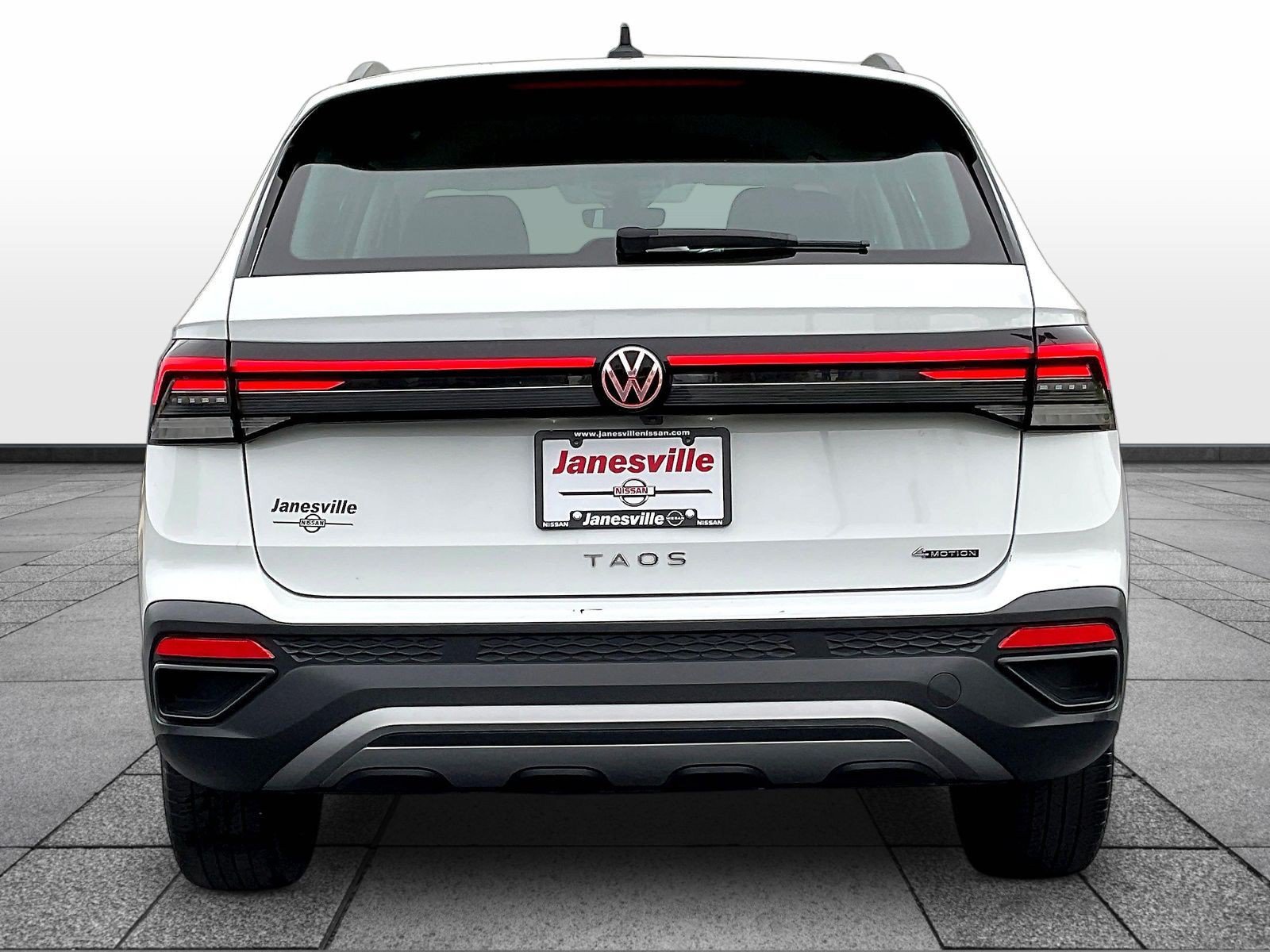 Used 2025 Volkswagen Taos S AWD/4WD image 6