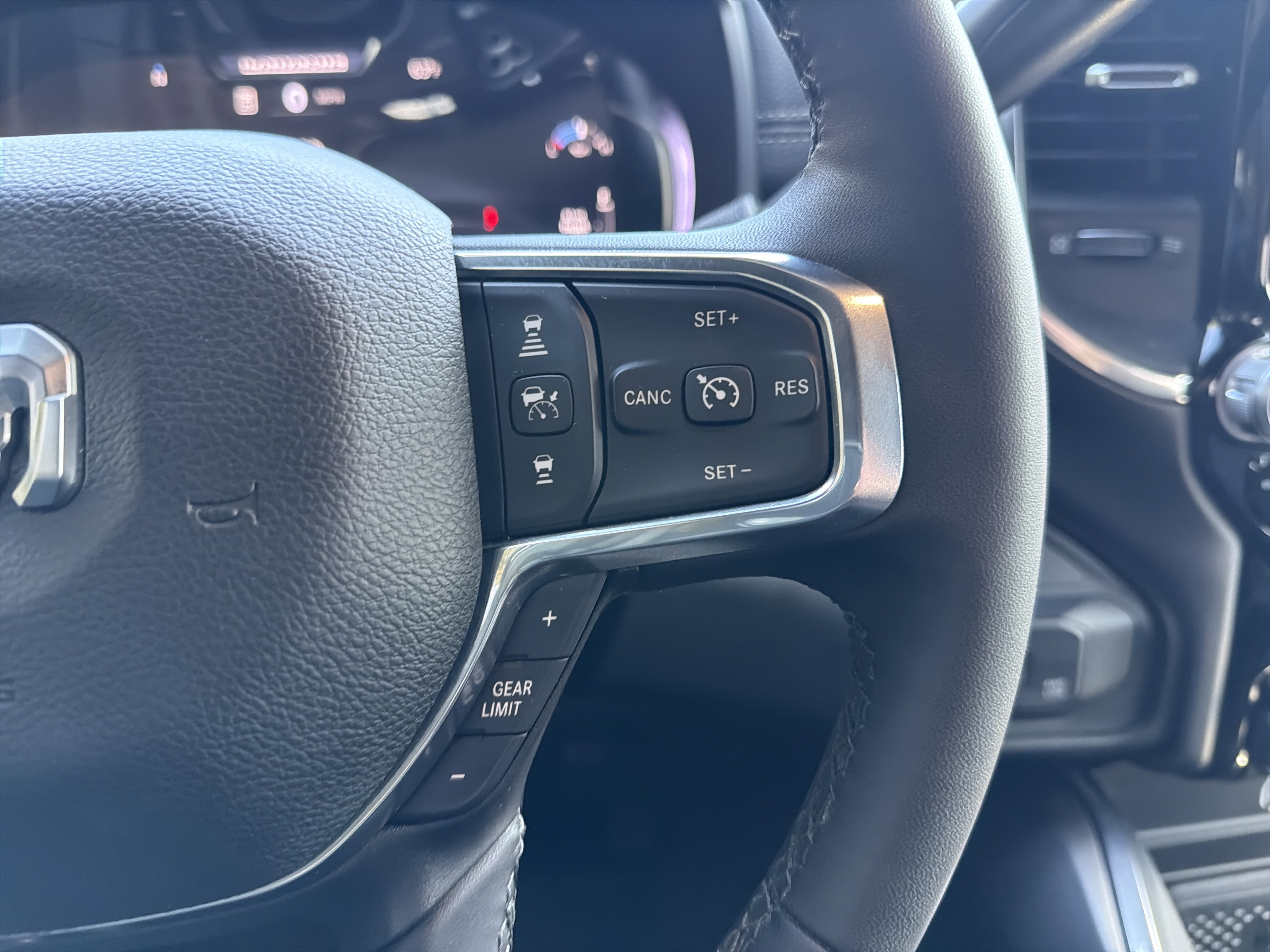 Used 2025 RAM 3500 Laramie image 20