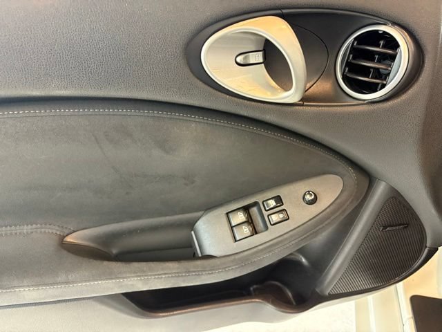 Used 2014 Nissan 370Z Touring RWD image 9