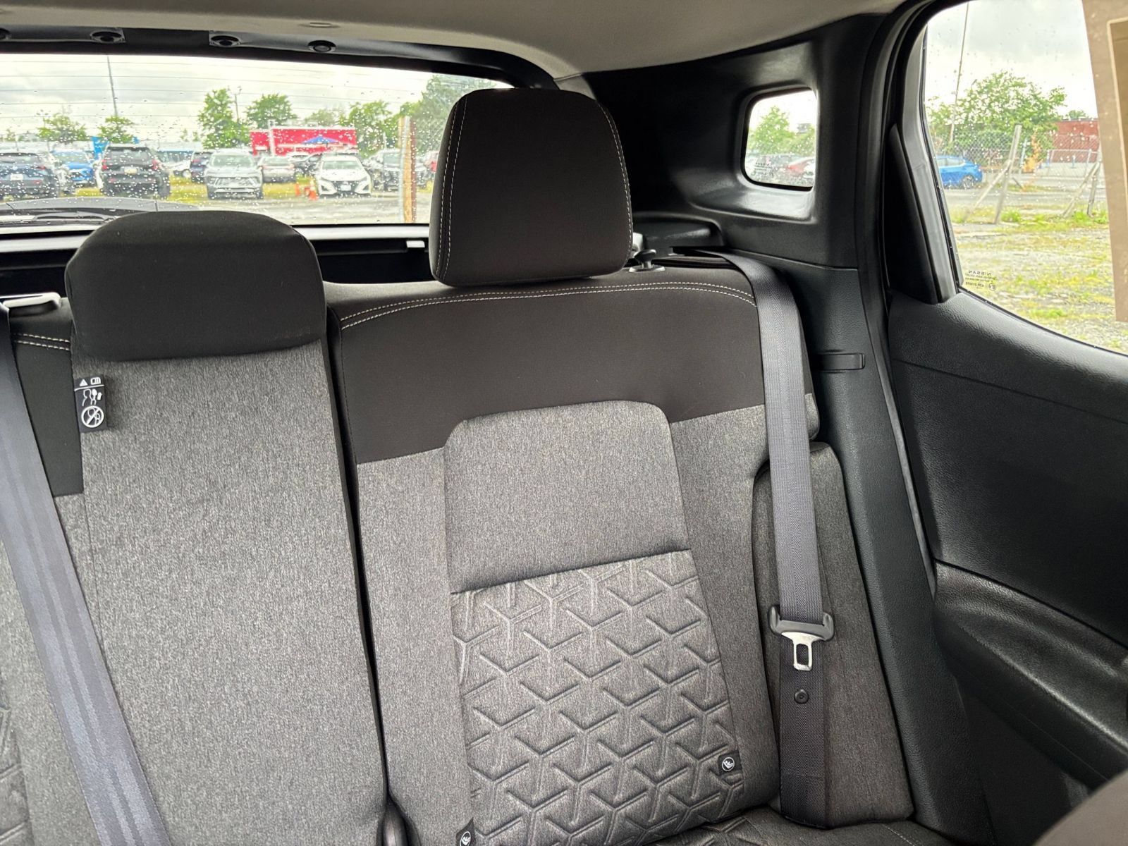 Used 2025 Nissan Kicks SV AWD/4WD image 32