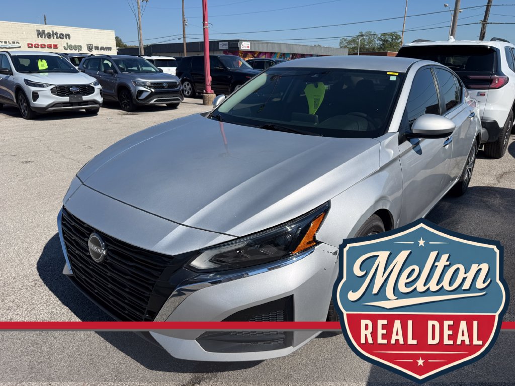 Used 2023 Nissan Altima 2.5 SV FWD image 1