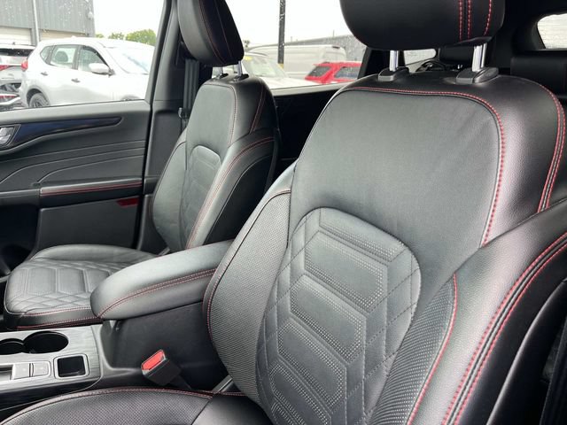 Used 2023 Ford Escape ST-Line Elite w/ Premium Technology Package AWD/4WD image 28