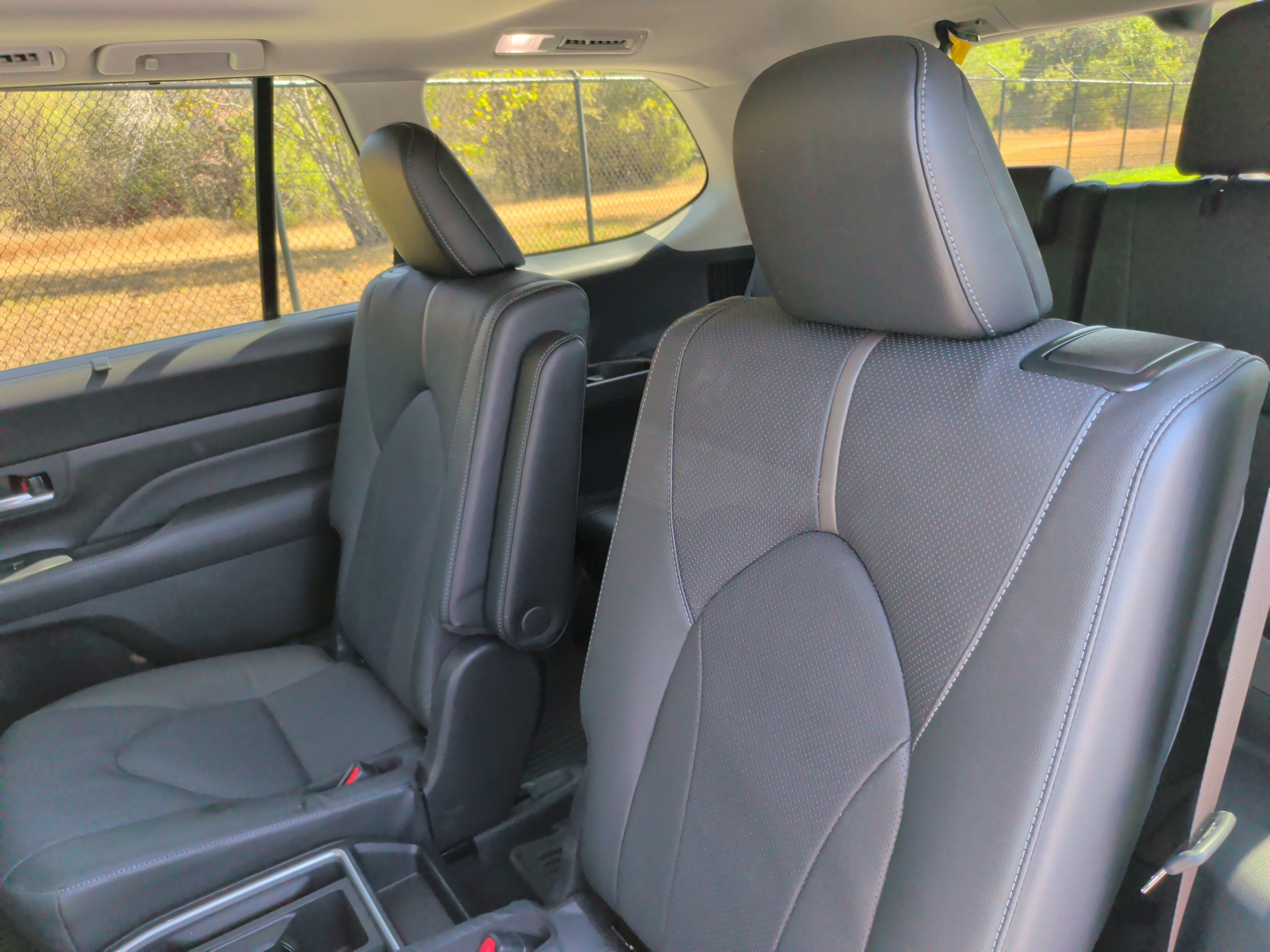 Used 2025 Toyota Grand Highlander AWD image 34