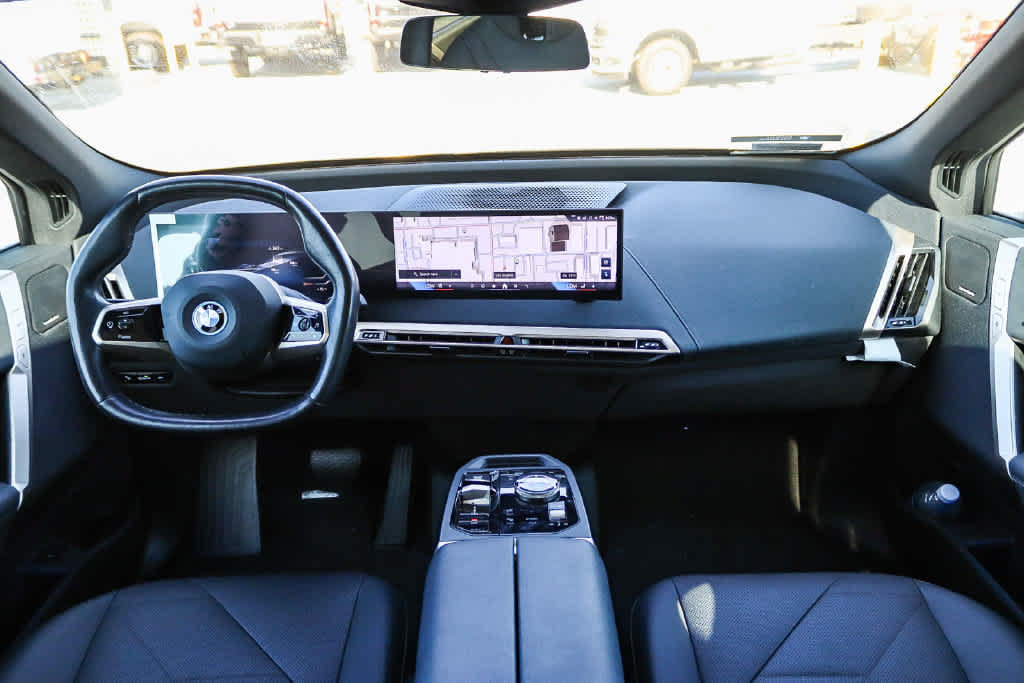Used 2024 BMW iX xDrive50 w/ Sport Package AWD/4WD image 12