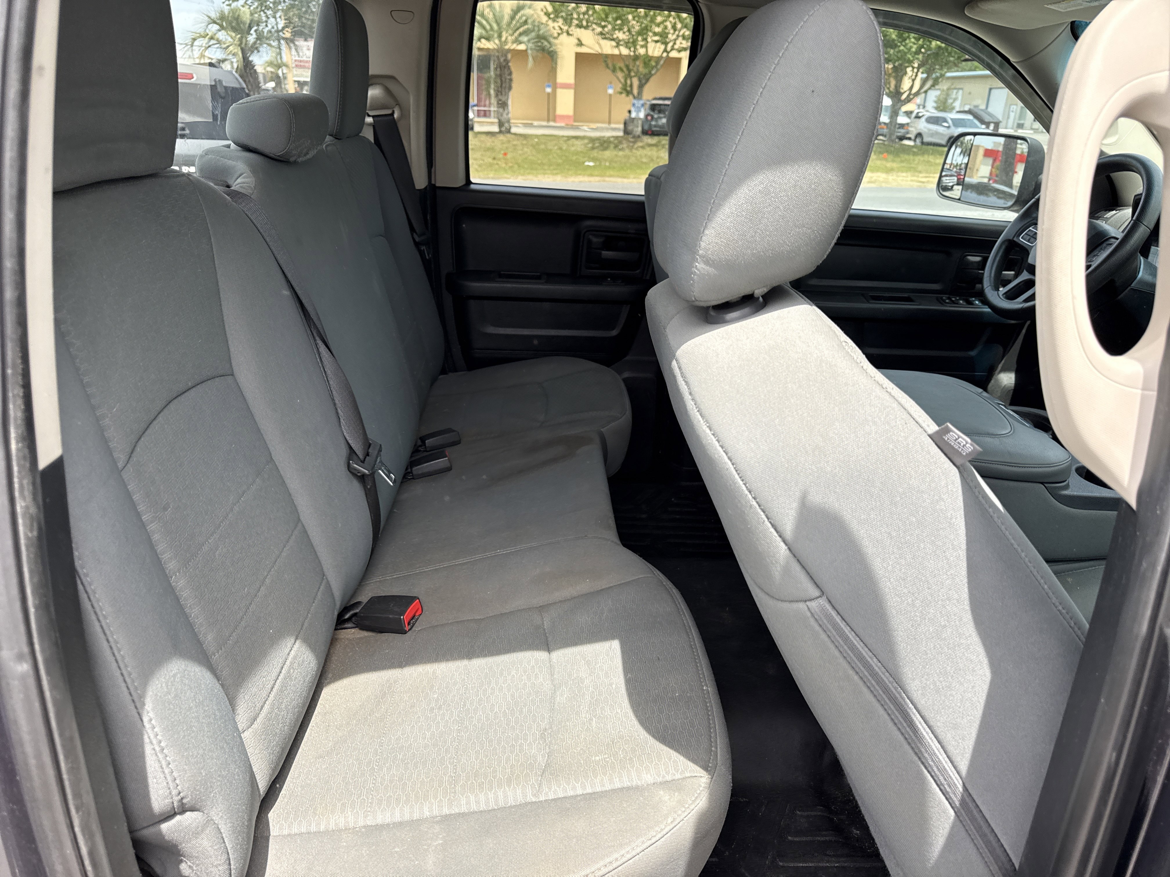 Used 2014 RAM 1500 Express RWD image 23