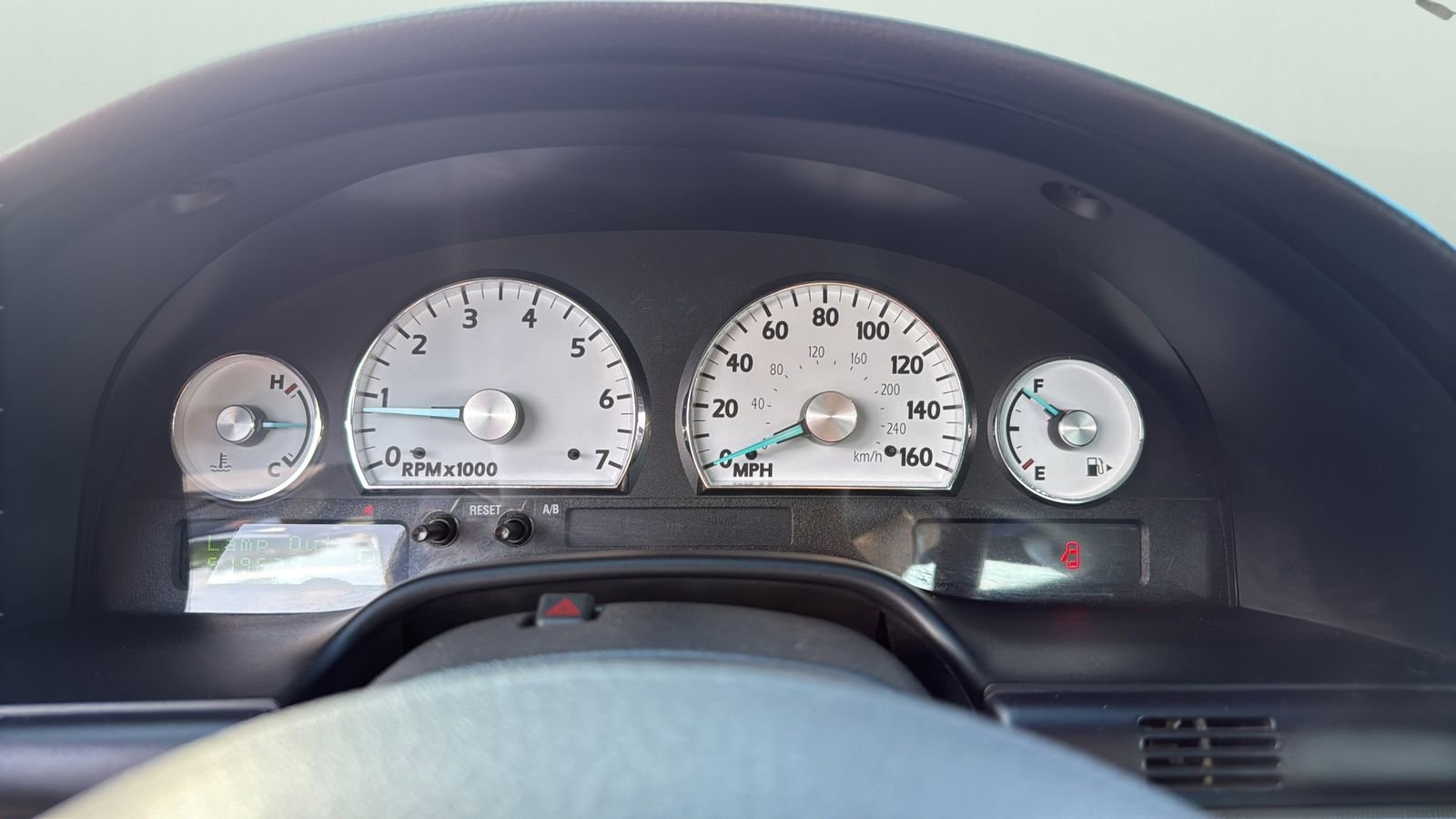 Used 2005 Ford Thunderbird image 13