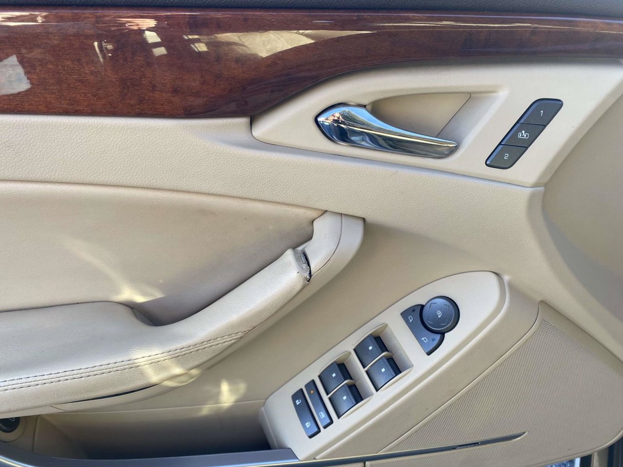 Used 2012 Cadillac CTS Luxury RWD image 25