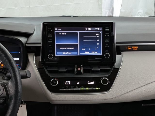 Used 2021 Toyota Corolla LE image 24