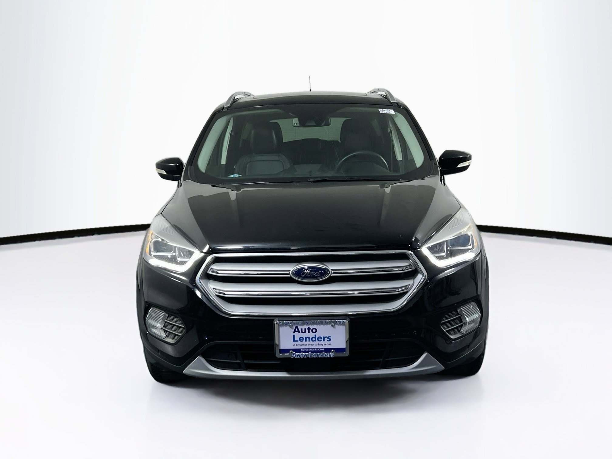Used 2019 Ford Escape Titanium image 2