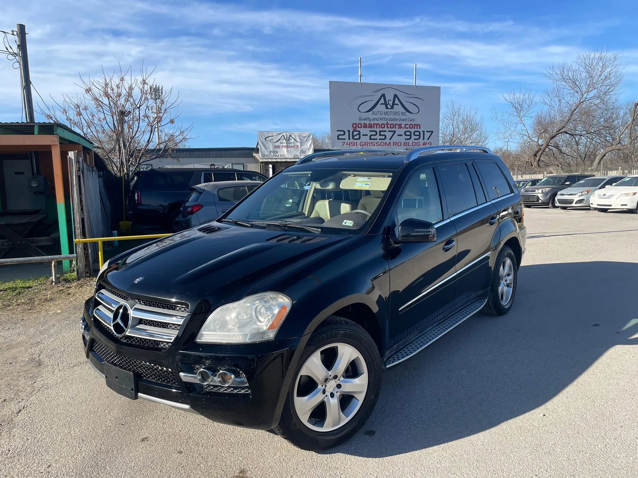 Used 2011 Mercedes-Benz GL 450 4MATIC image 1