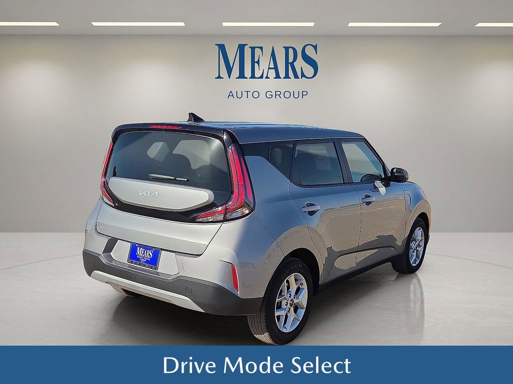 Used 2024 Kia Soul LX w/ Option Group 015 image 6