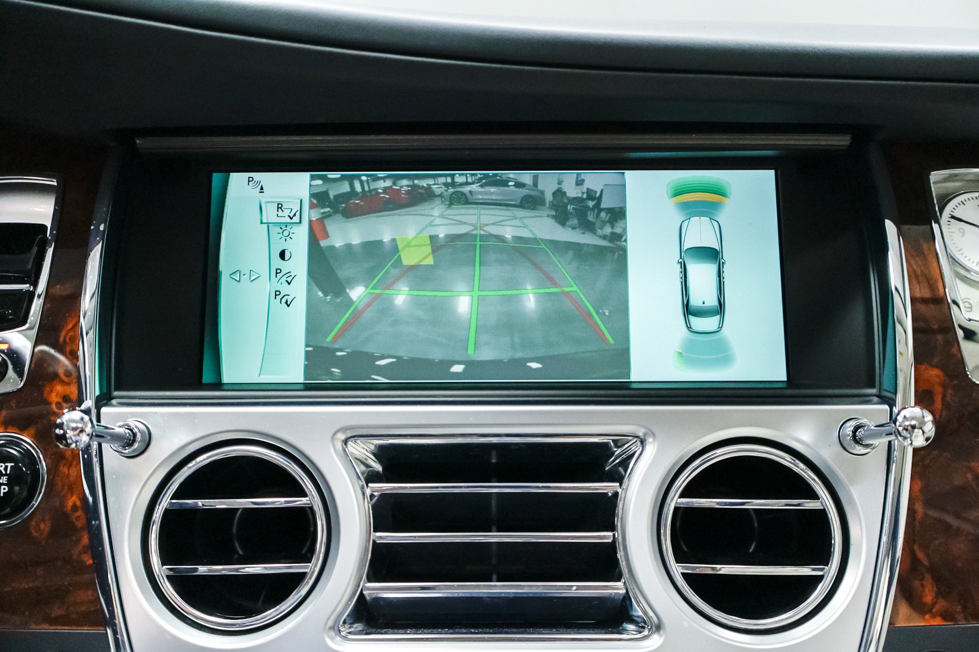 Used 2015 Rolls-Royce Ghost image 44