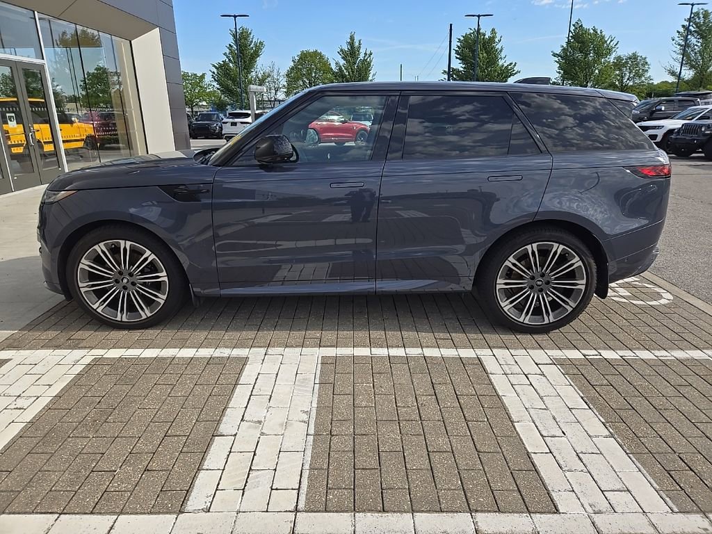 Used 2024 Land Rover Range Rover Sport Dynamic SE AWD/4WD image 8