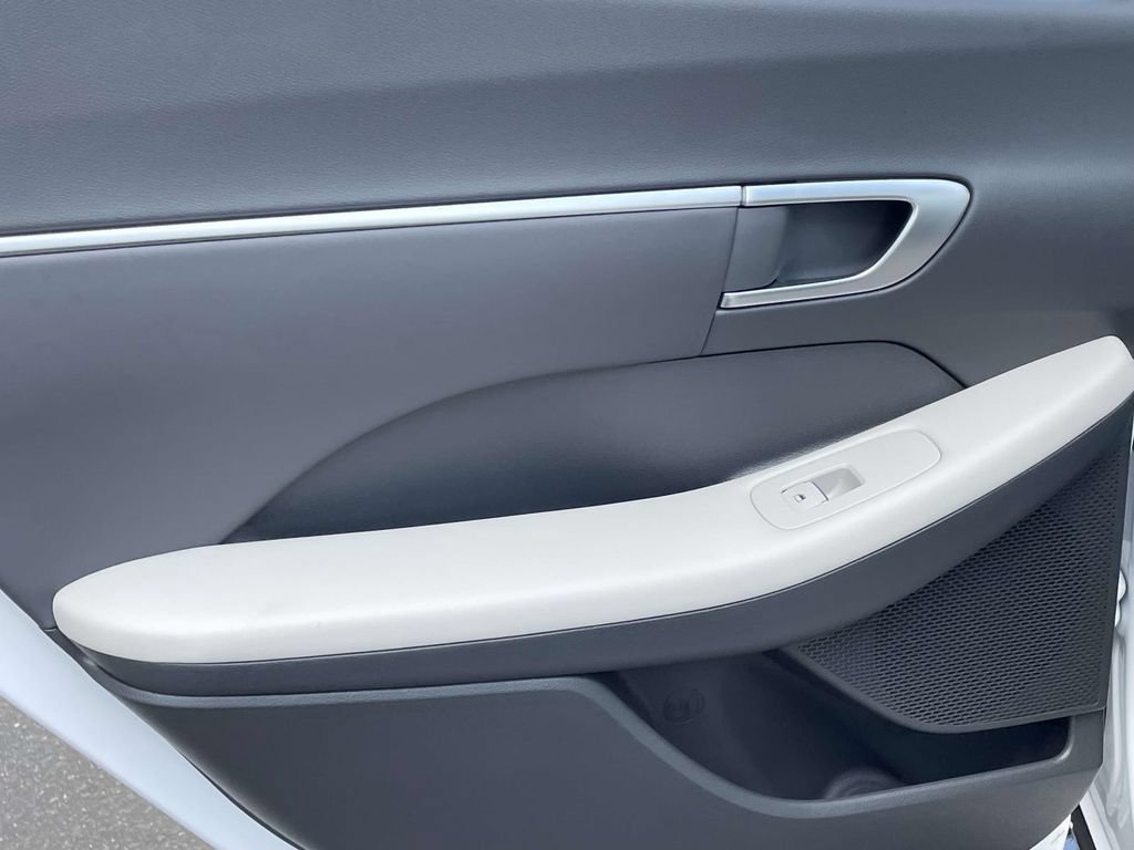 New 2026 Hyundai Sonata SEL FWD image 10