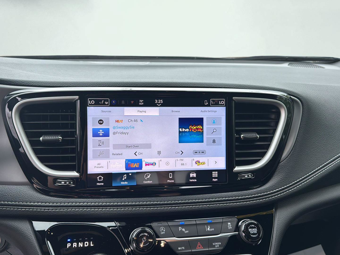 New 2027 Chrysler Pacifica Select FWD image 5