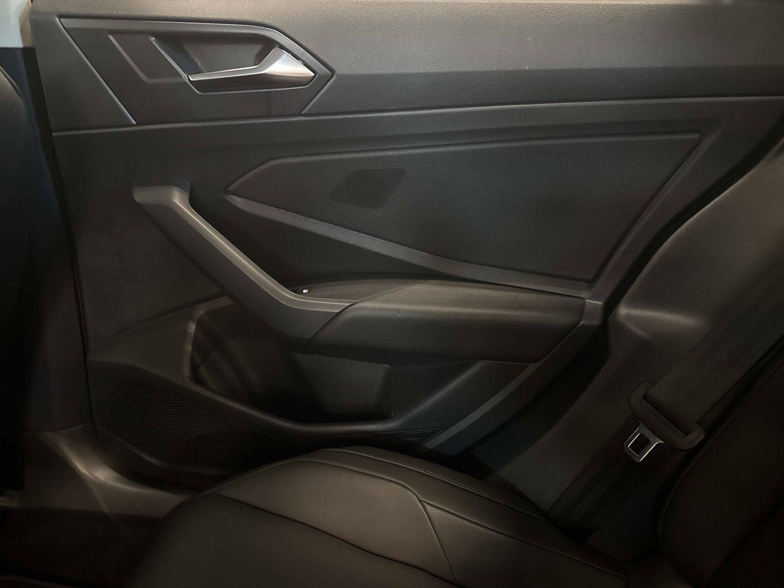 Used 2020 Volkswagen Jetta SE image 15