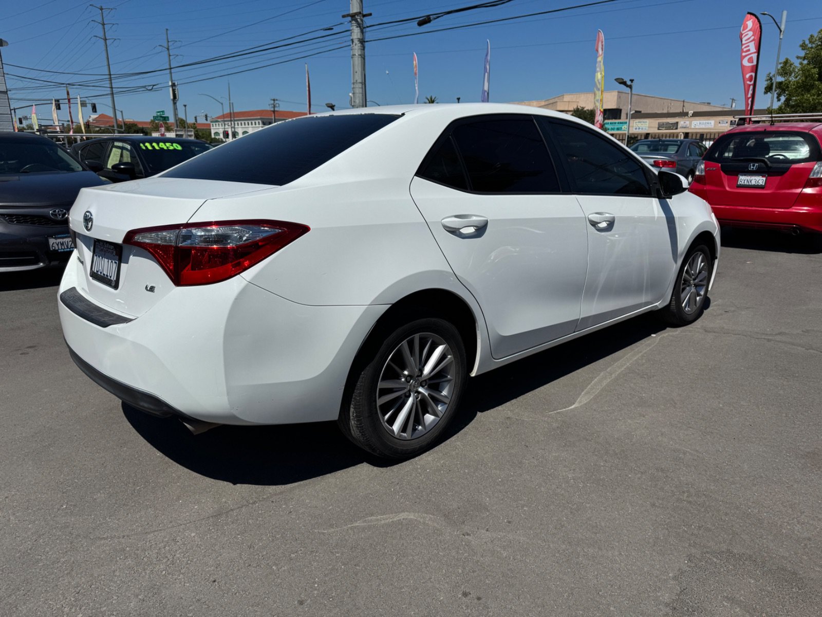 Used 2014 Toyota Corolla LE FWD image 3