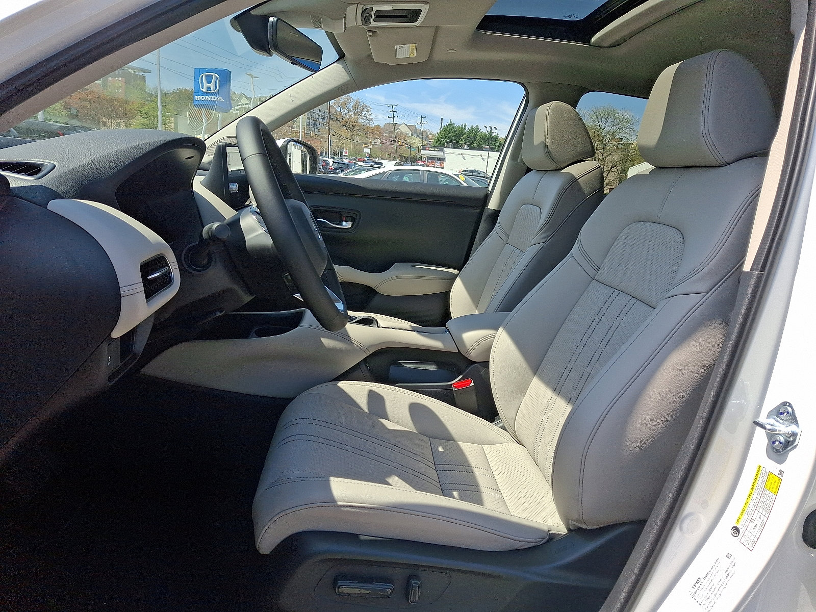 New 2026 Honda HR-V EX-L image 10