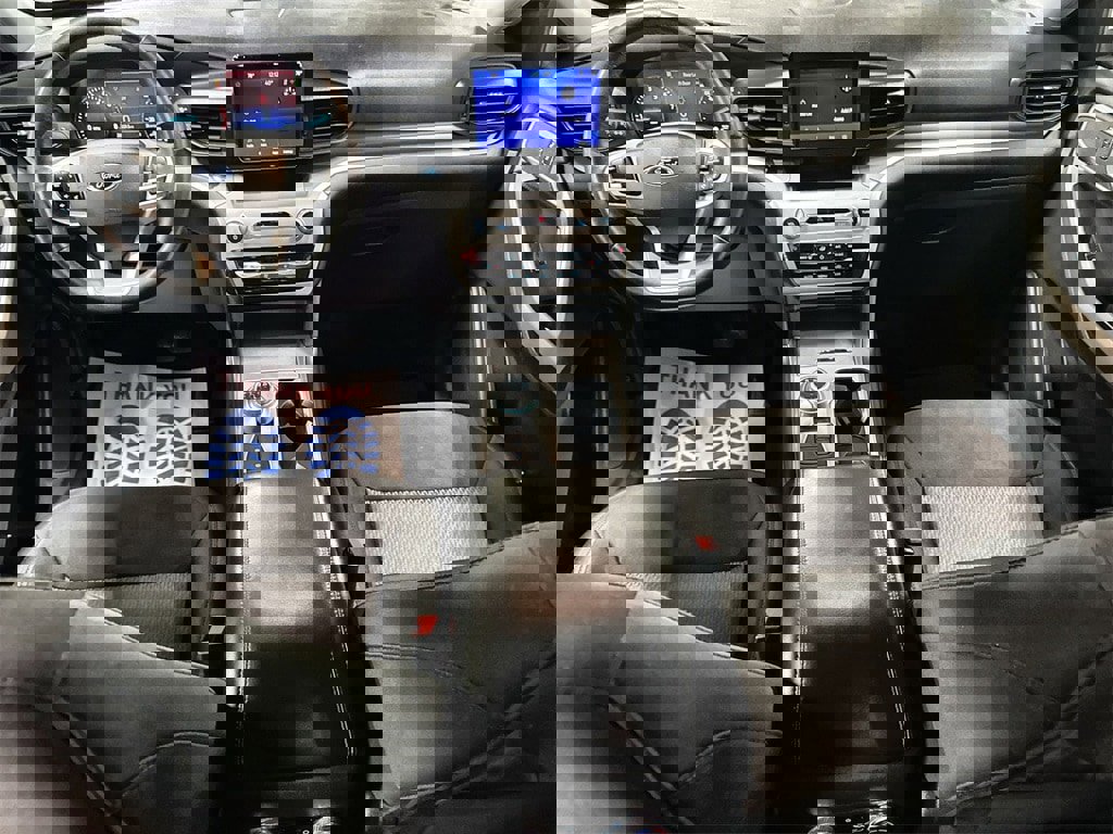 Used 2022 Ford Explorer XLT image 25