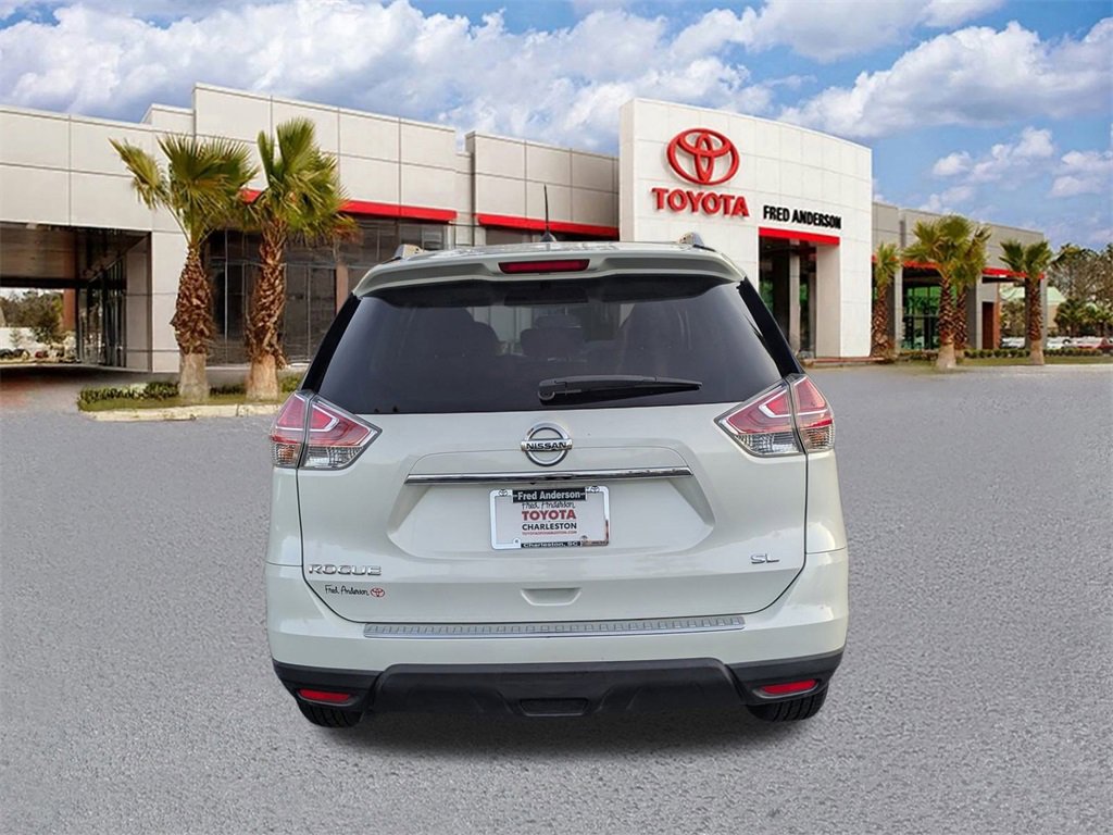 Used 2015 Nissan Rogue SL w/ SL Premium Package image 5