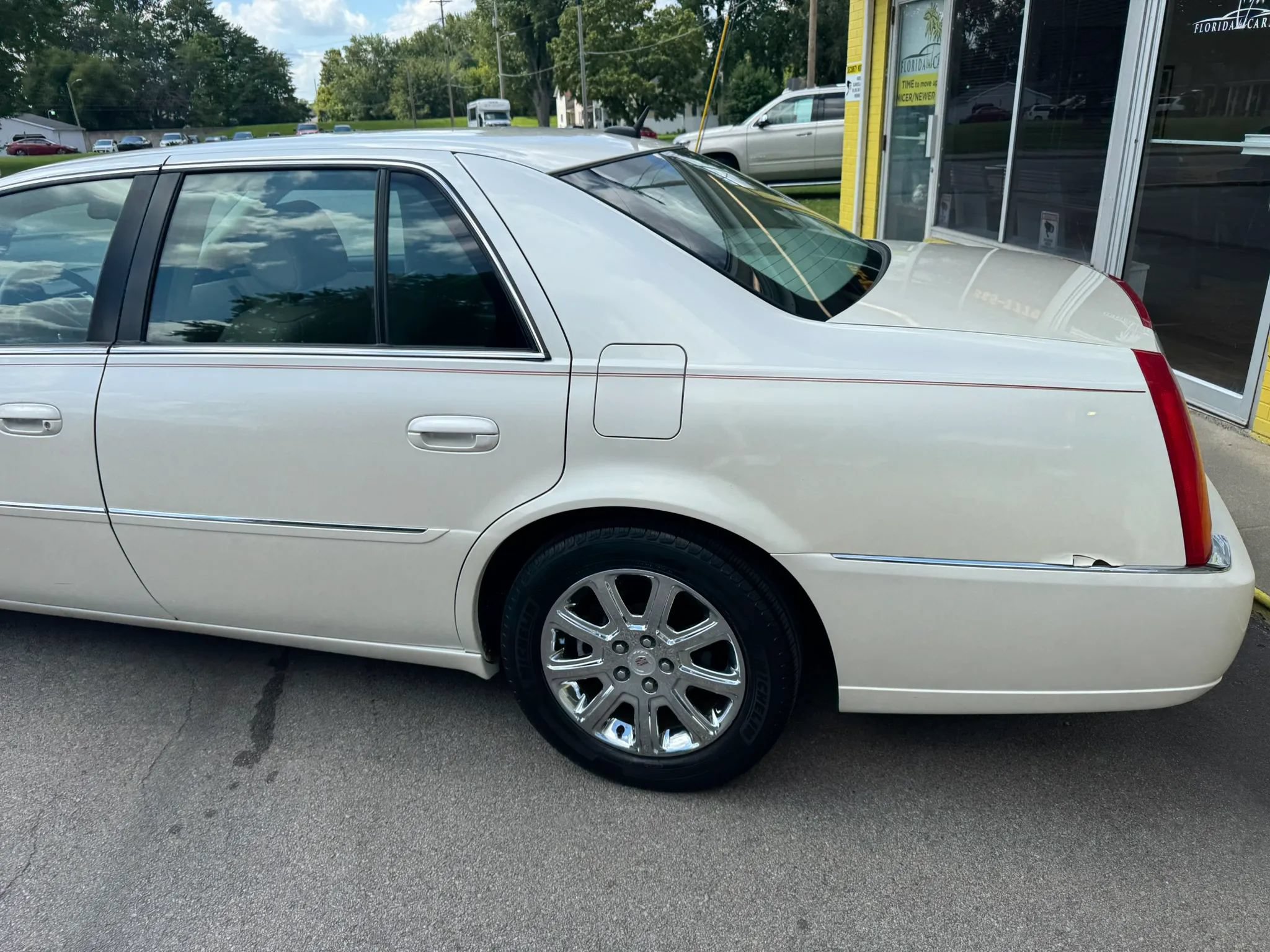 Used 2008 Cadillac DTS FWD image 5