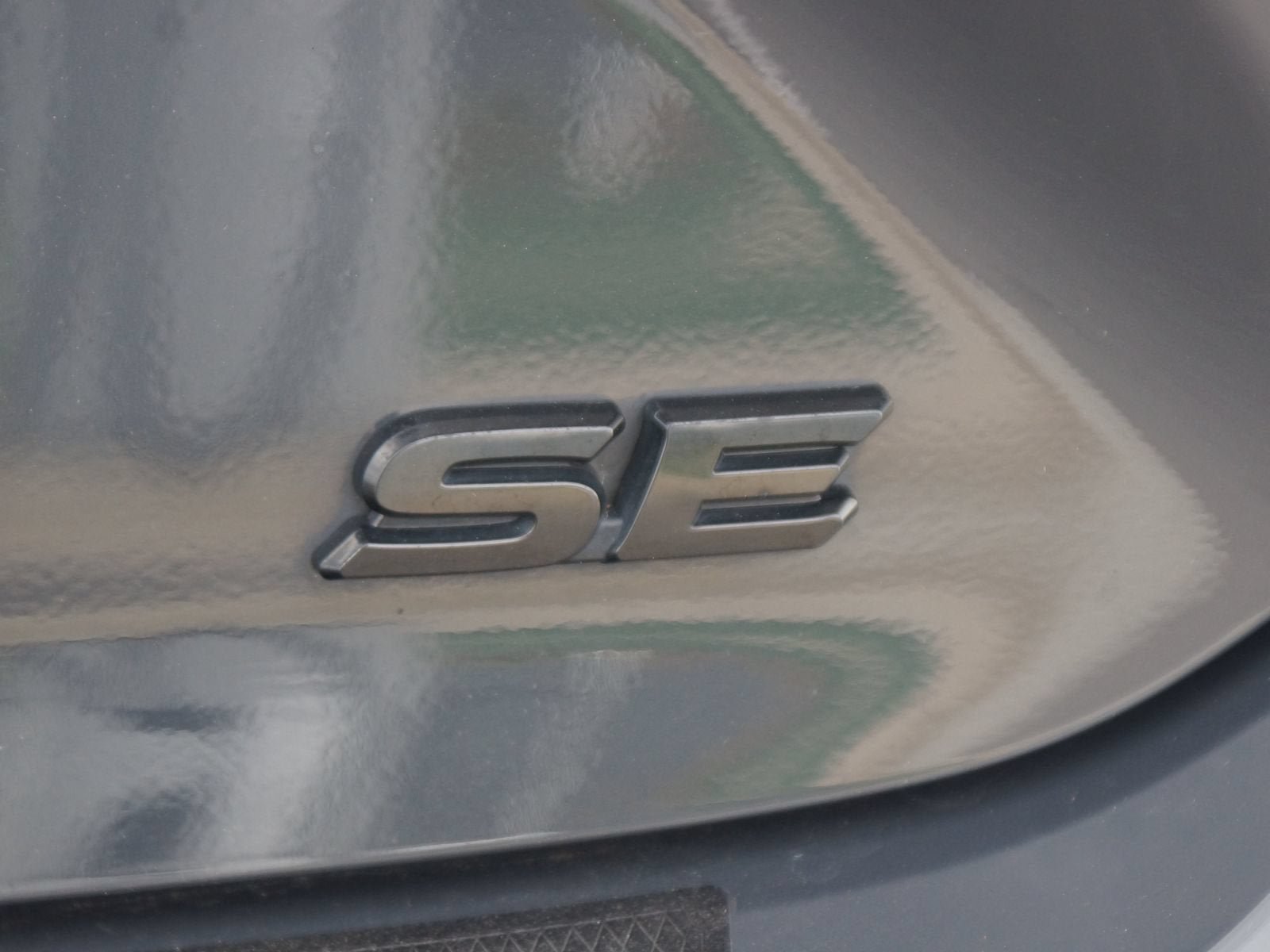 Used 2025 Toyota Camry SE w/ Convenience Package FWD image 18