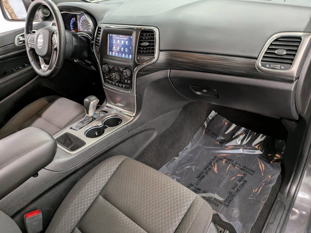 Used 2021 Jeep Grand Cherokee Laredo image 29