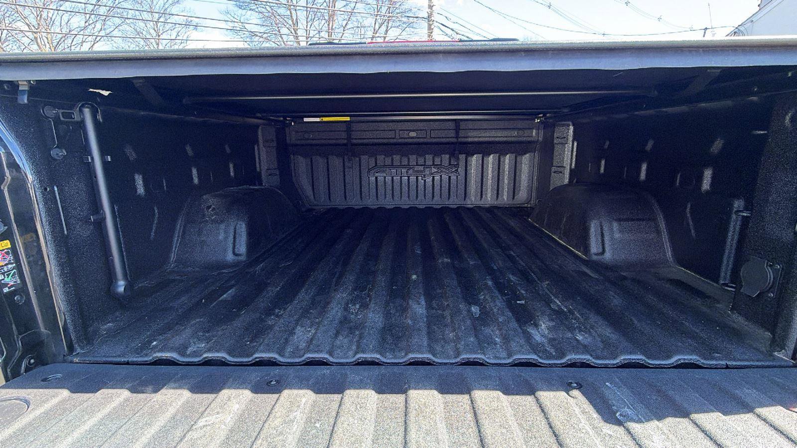 Used 2023 GMC Sierra 1500 AT4X image 10