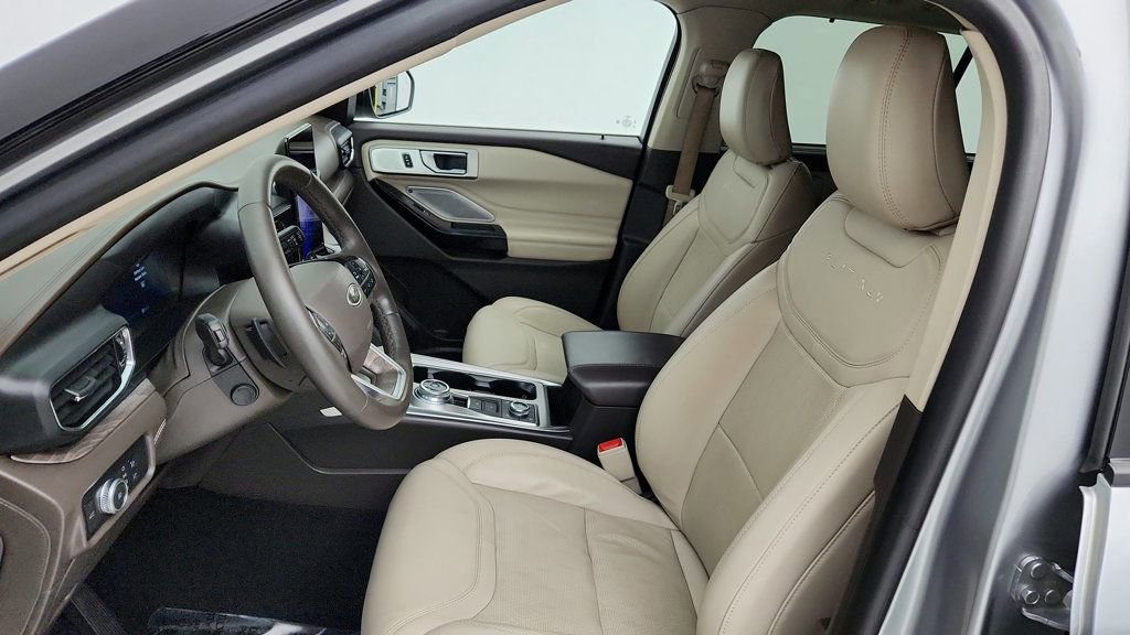 Used 2021 Ford Explorer Platinum w/ Equipment Group 601A image 22