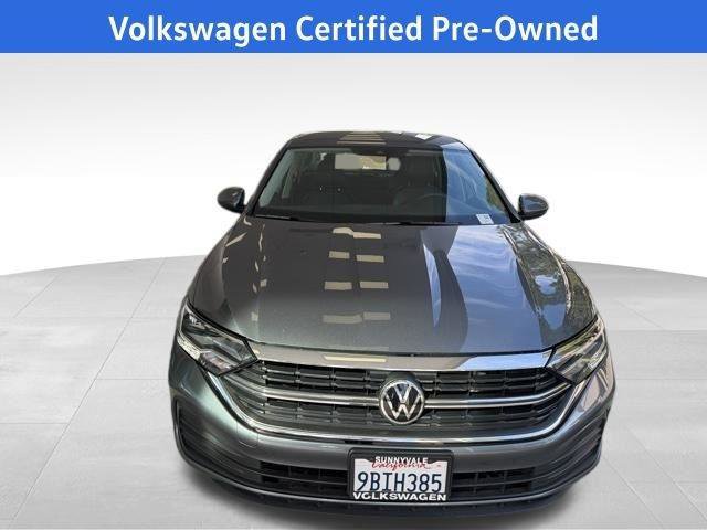 Certified 2022 Volkswagen Jetta SE image 12
