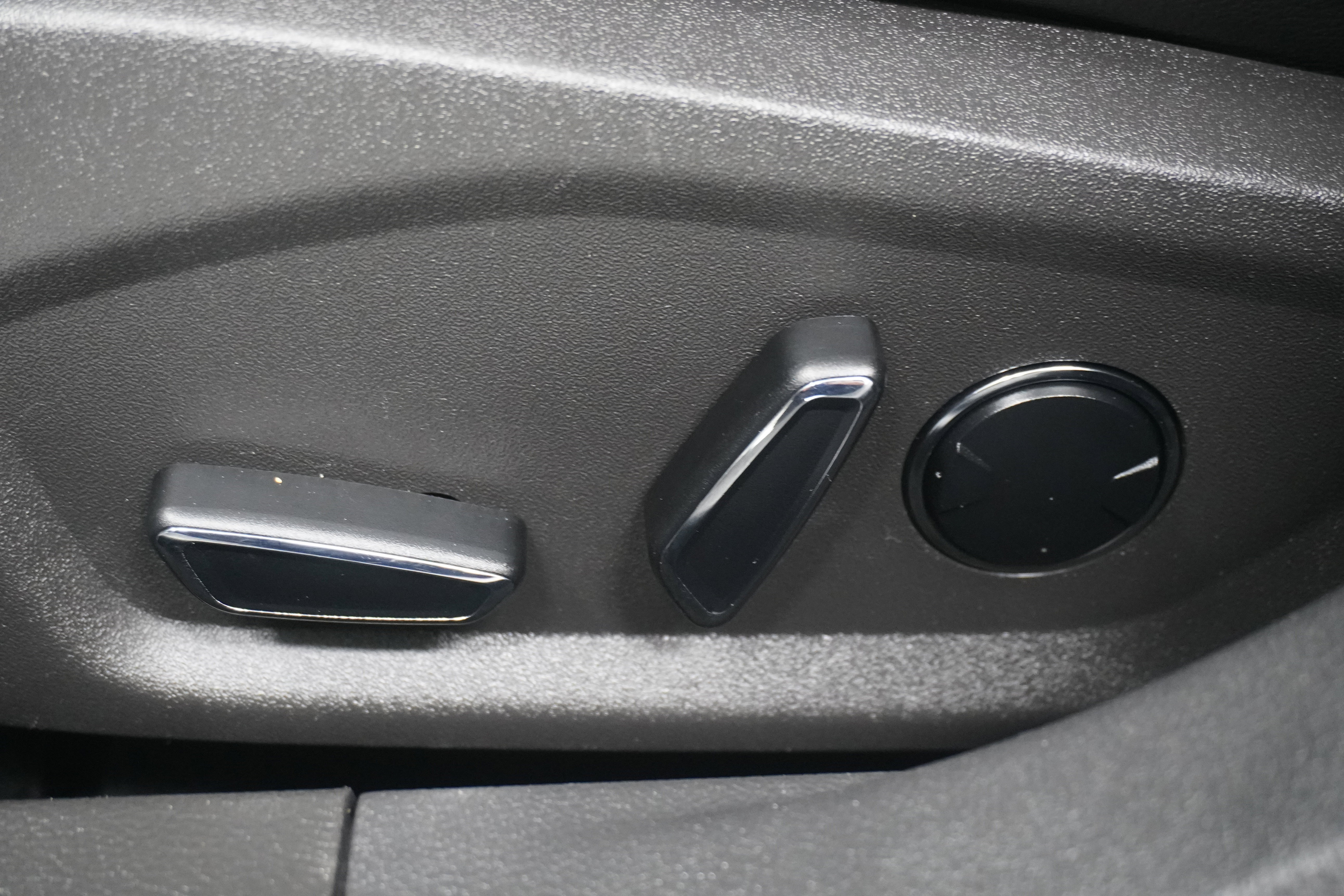 Used 2013 Ford Fusion Titanium FWD image 14