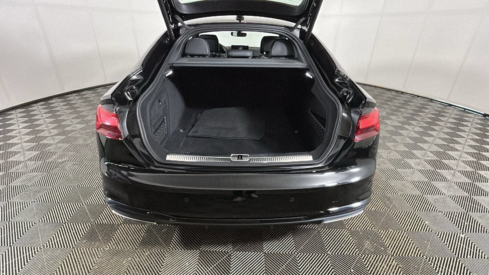 Used 2025 Audi A5 2.0T Premium Plus AWD/4WD image 30