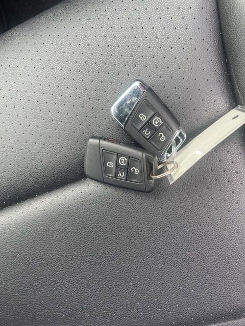 Used 2023 Volkswagen Atlas Cross Sport SEL R-Line image 25