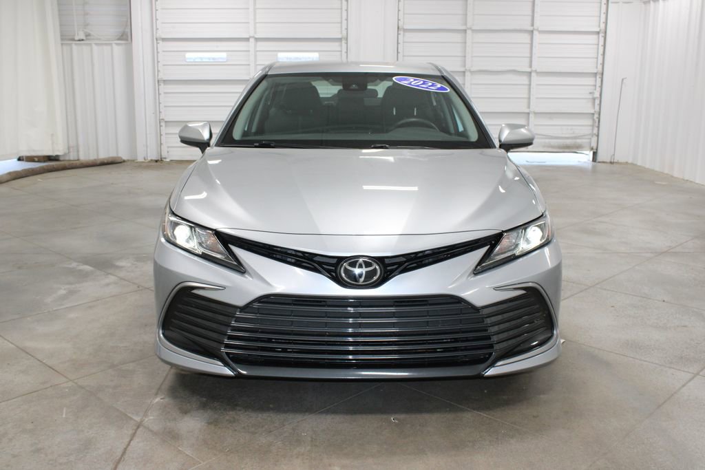 Used 2022 Toyota Camry LE FWD image 3
