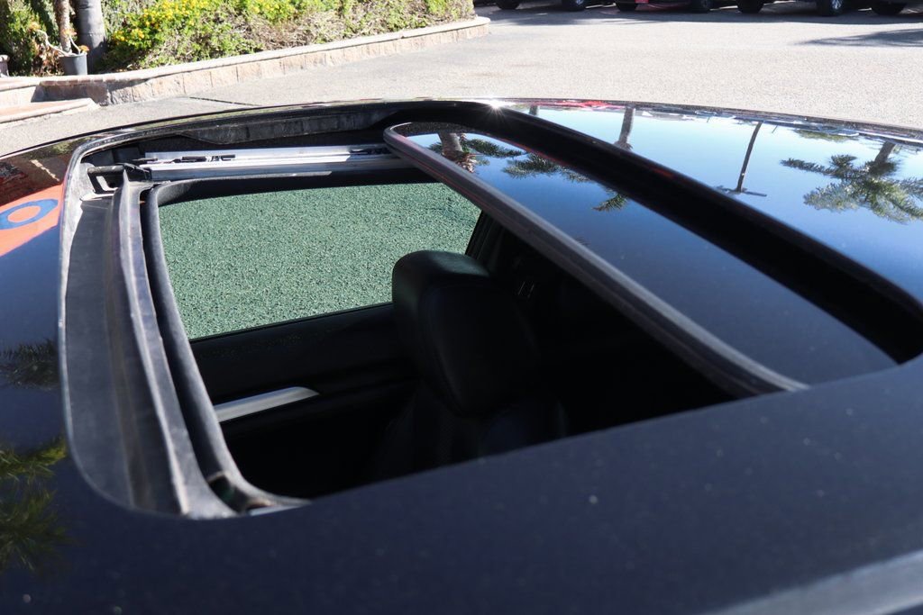 Used 2019 Honda Civic Touring image 25