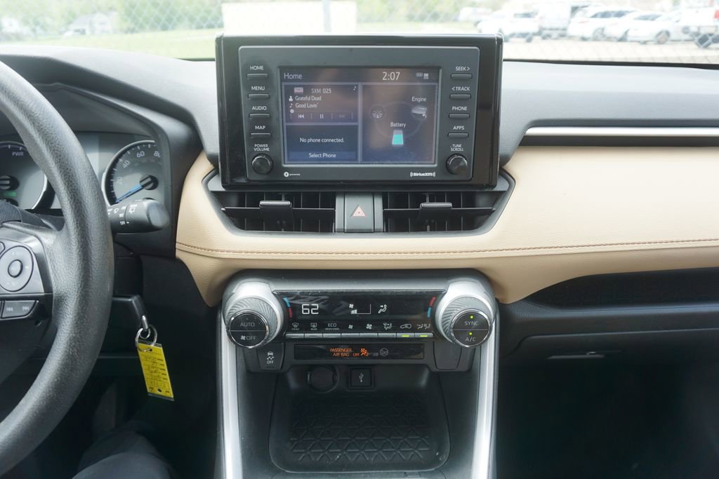 Used 2022 Toyota RAV4 LE AWD/4WD image 8