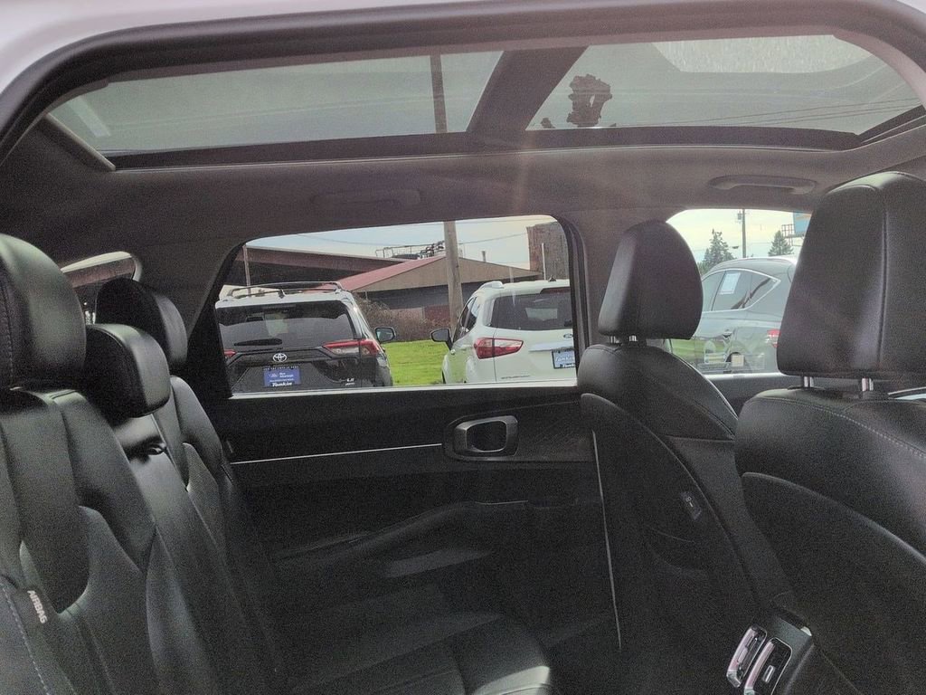 Used 2025 Kia Sorento S w/ Panoramic Sunroof Package image 29